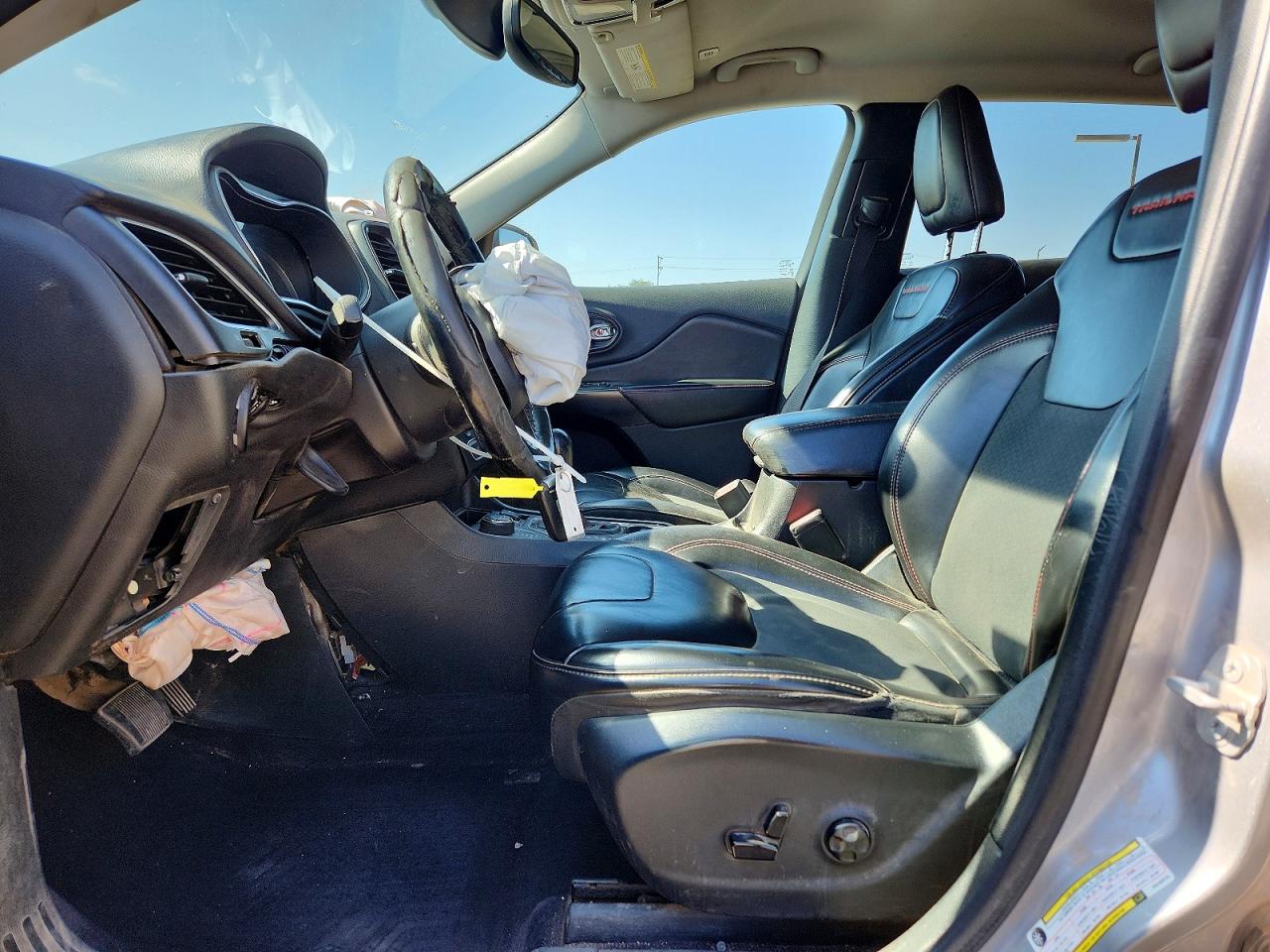 2019 JEEP CHEROKEE TRAILHAWK photo 25