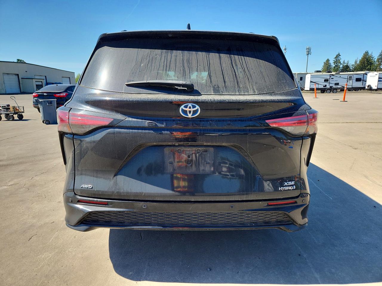 2022 TOYOTA SIENNA XSE photo 6