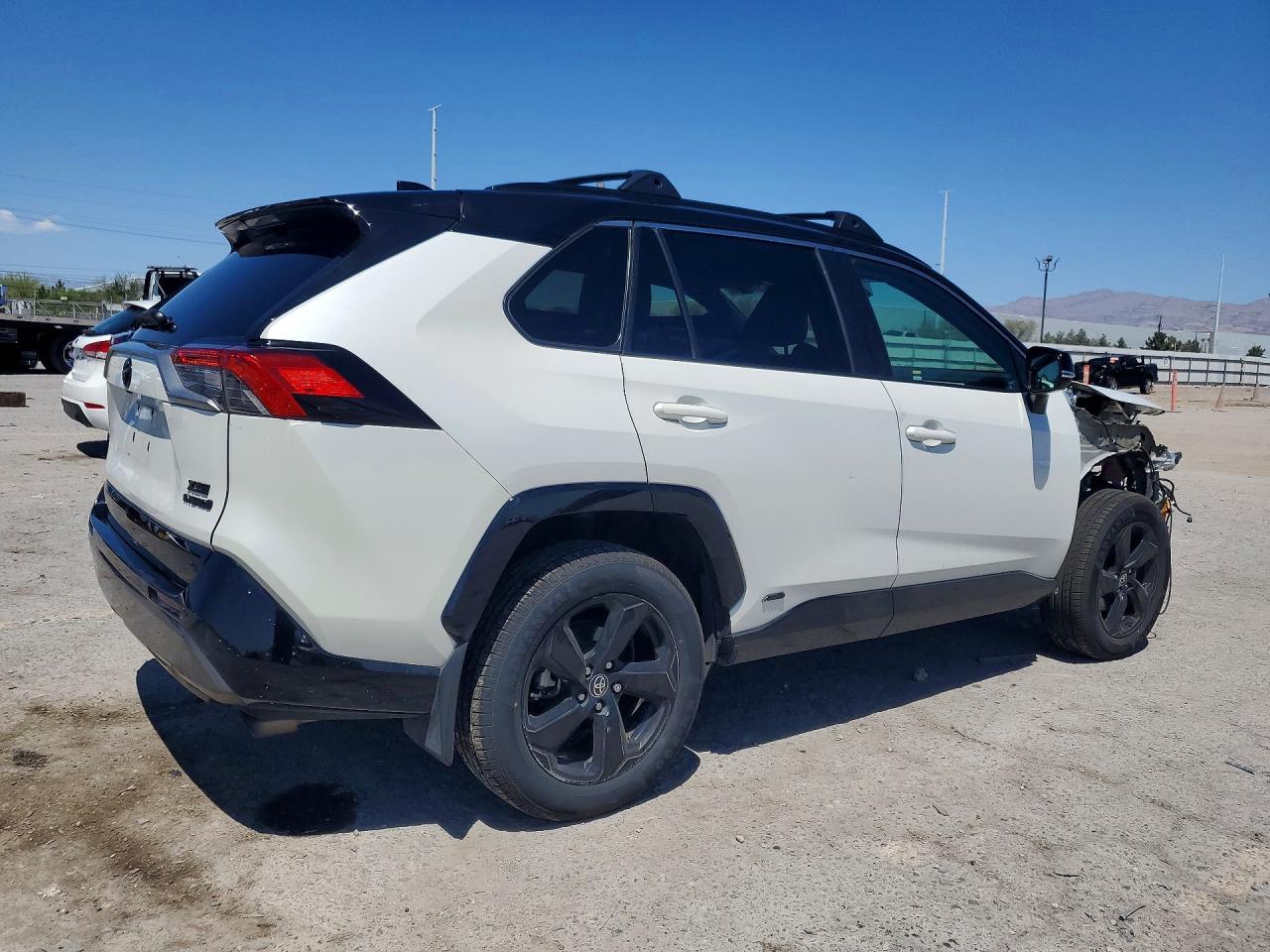 2021 TOYOTA RAV4 XSE photo 5