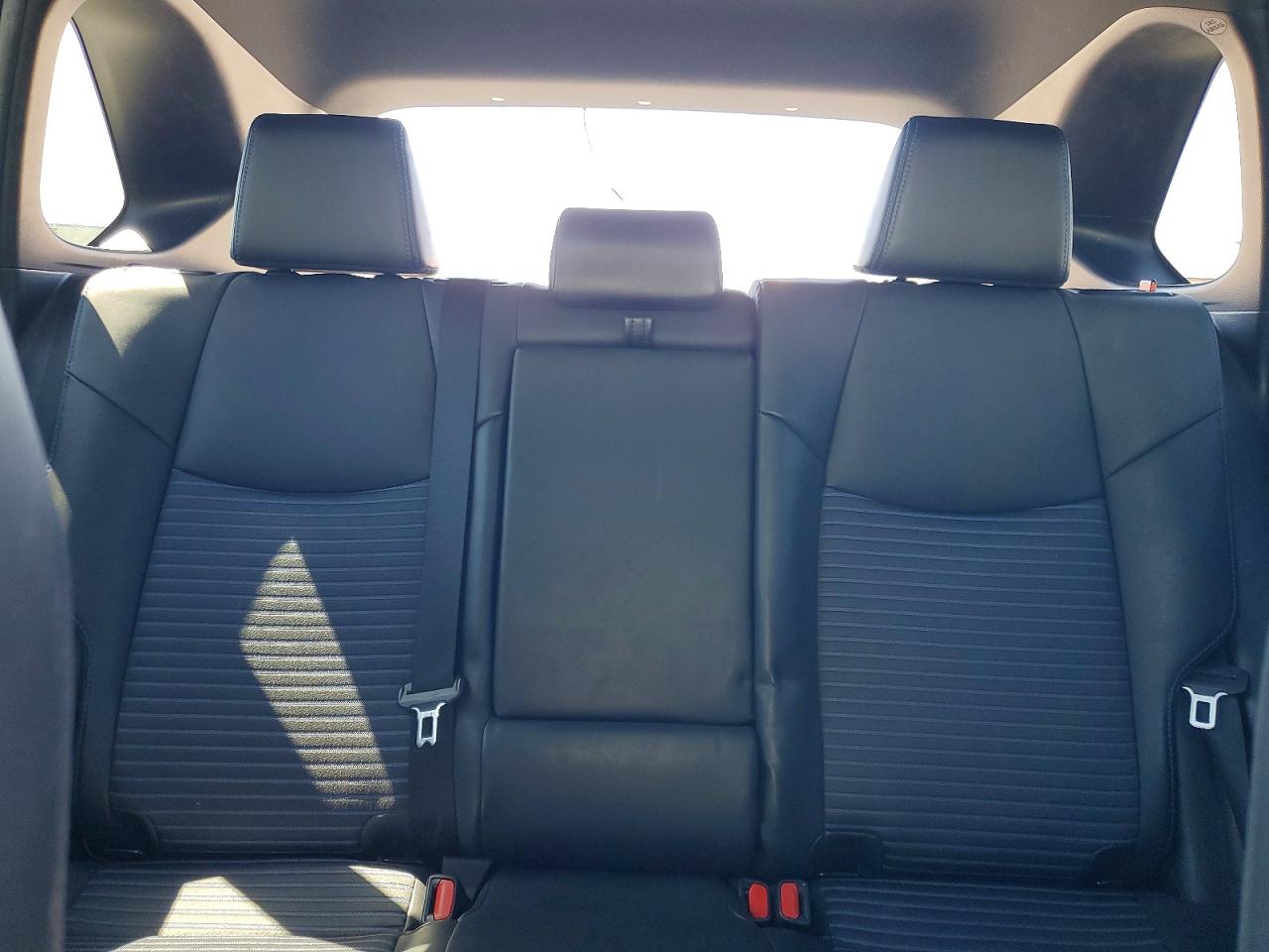 2021 TOYOTA RAV4 XSE photo 19