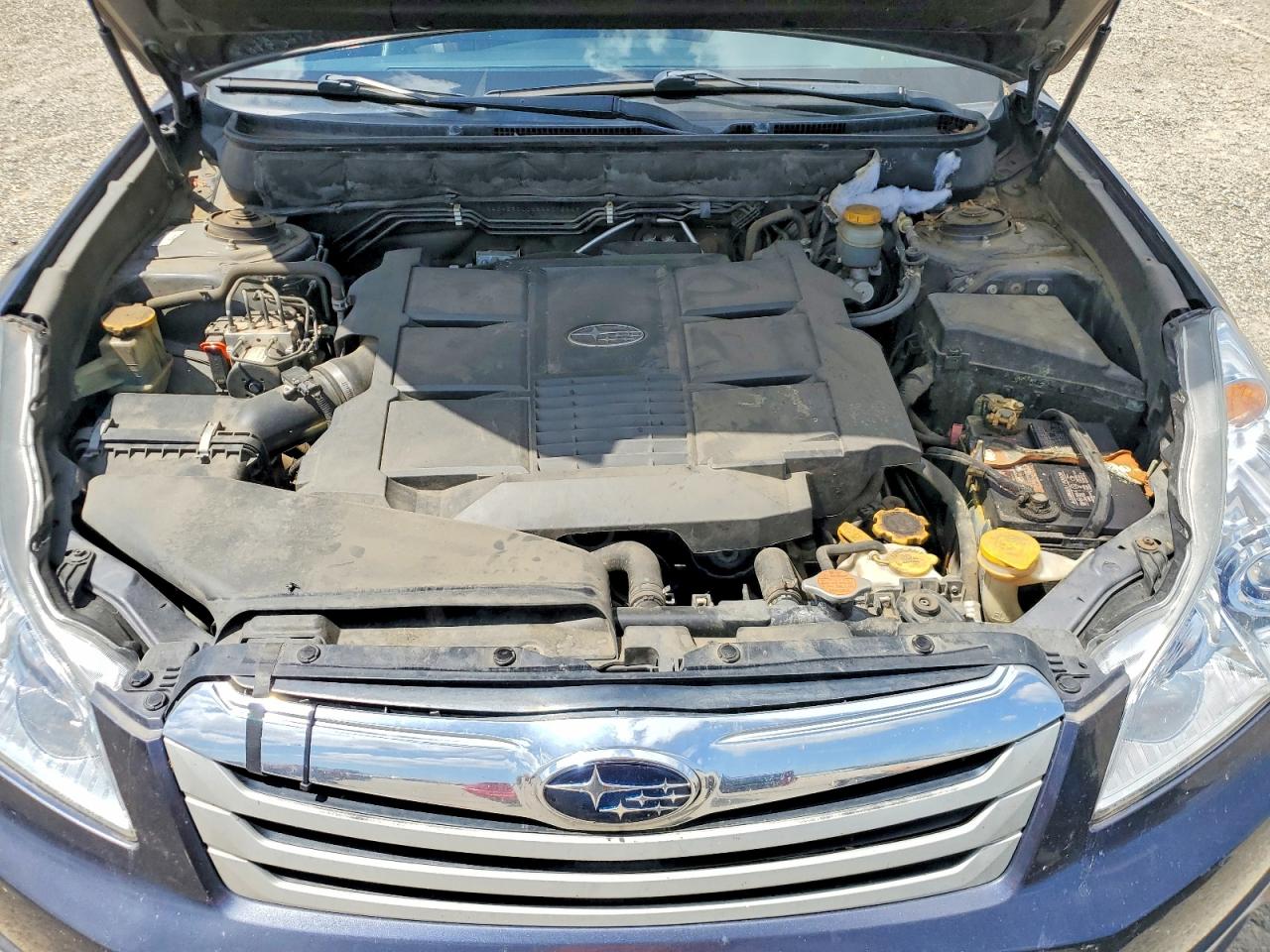 2011 SUBARU OUTBACK 3.6R LIMITED photo 21