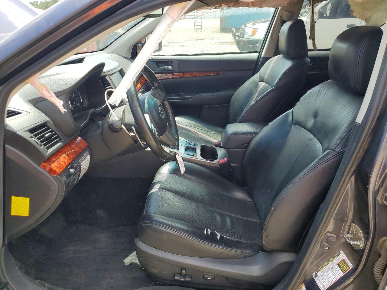 2011 SUBARU OUTBACK 3.6R LIMITED photo 13