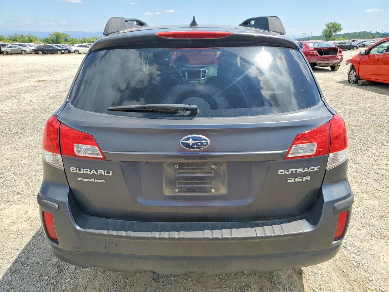 2011 SUBARU OUTBACK 3.6R LIMITED photo 11