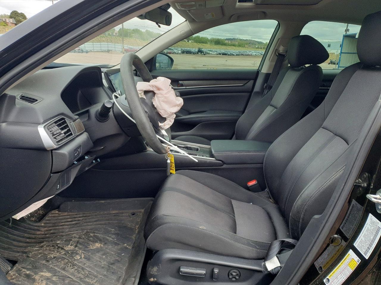 2018 HONDA ACCORD EX photo 19