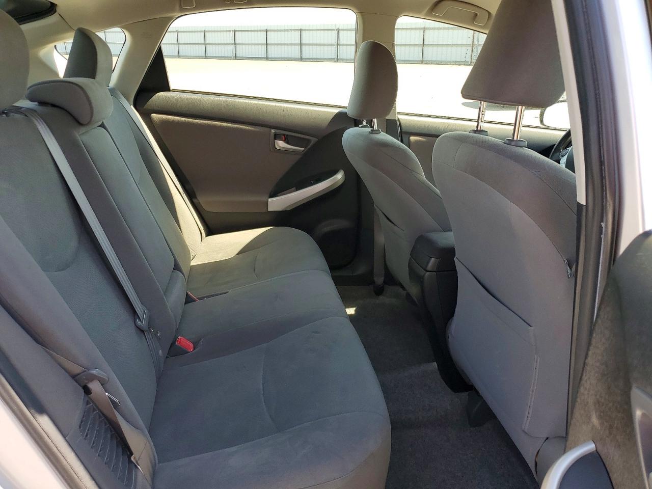 2012 TOYOTA PRIUS TWO photo 19