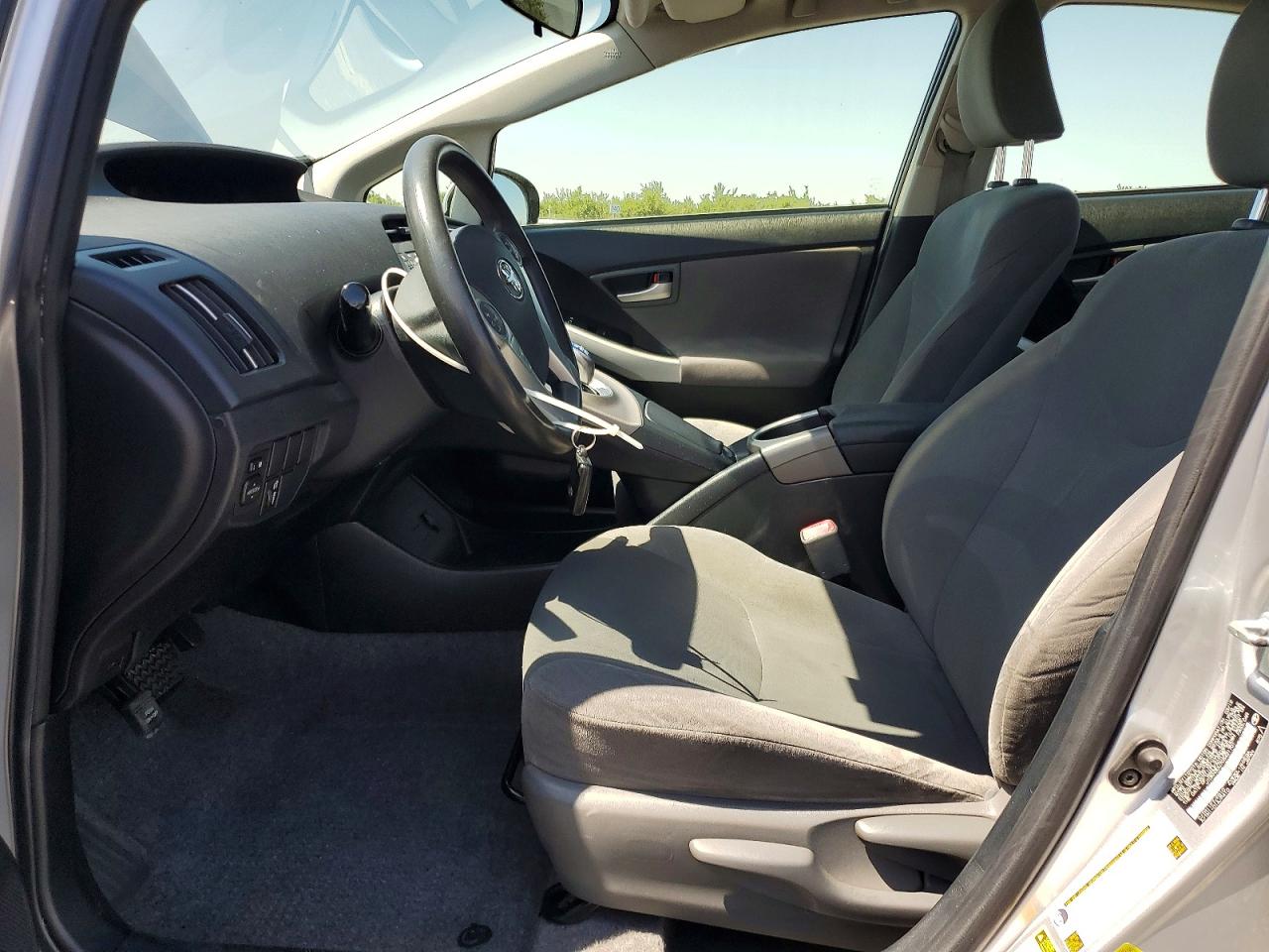 2012 TOYOTA PRIUS TWO photo 13
