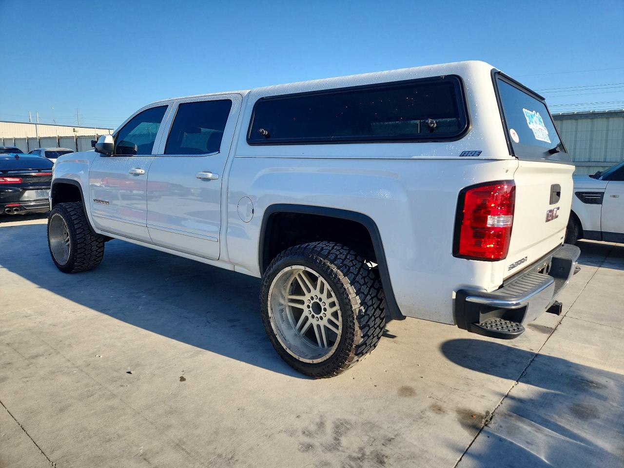 2015 GMC SIERRA C1500 SLE photo 2
