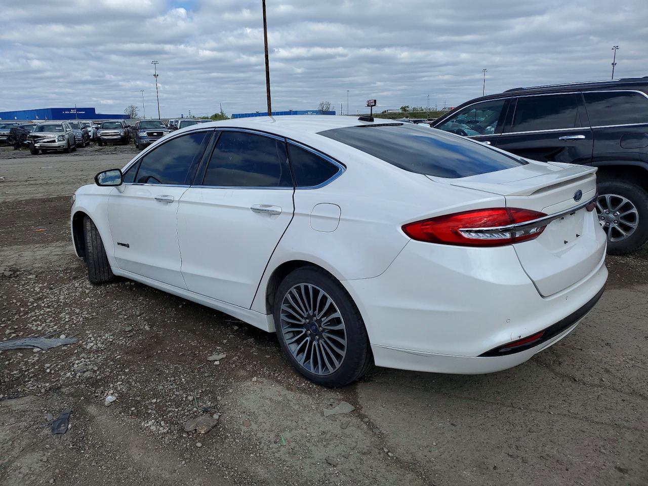 2017 FORD FUSION TITANIUM HEV photo 3