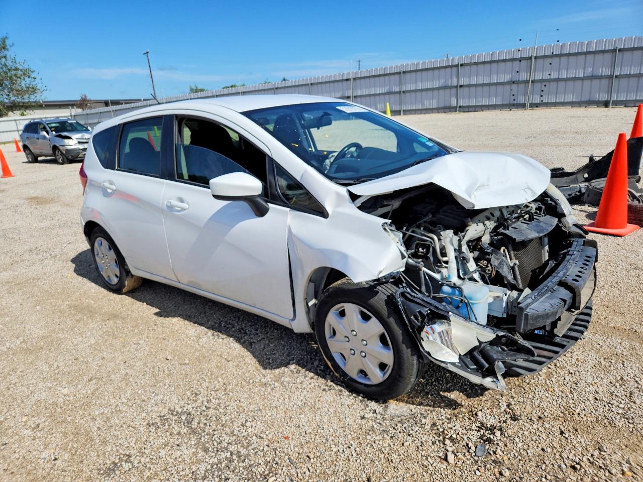 2016 NISSAN VERSA NOTE SV photo 4