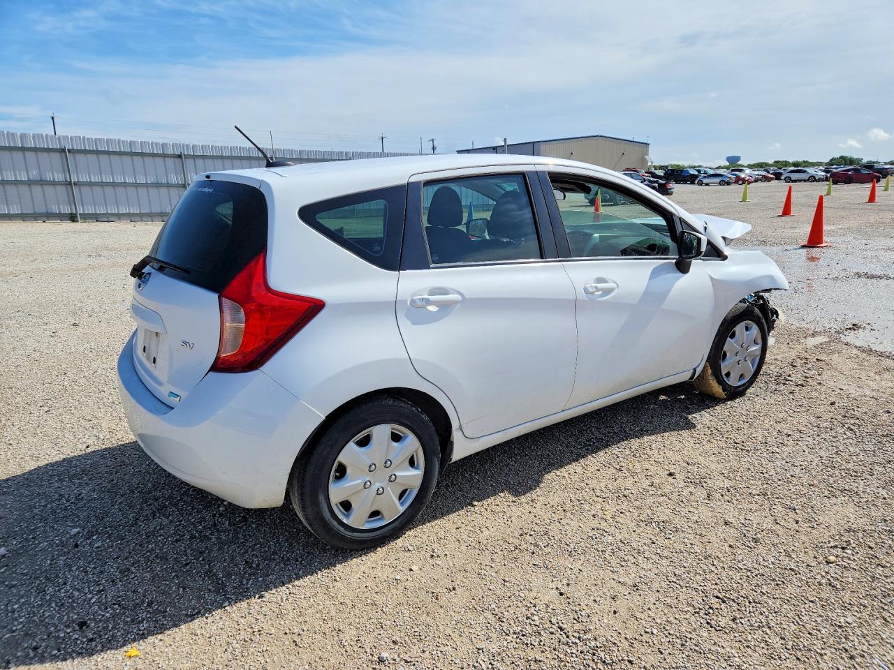 2016 NISSAN VERSA NOTE SV photo 3