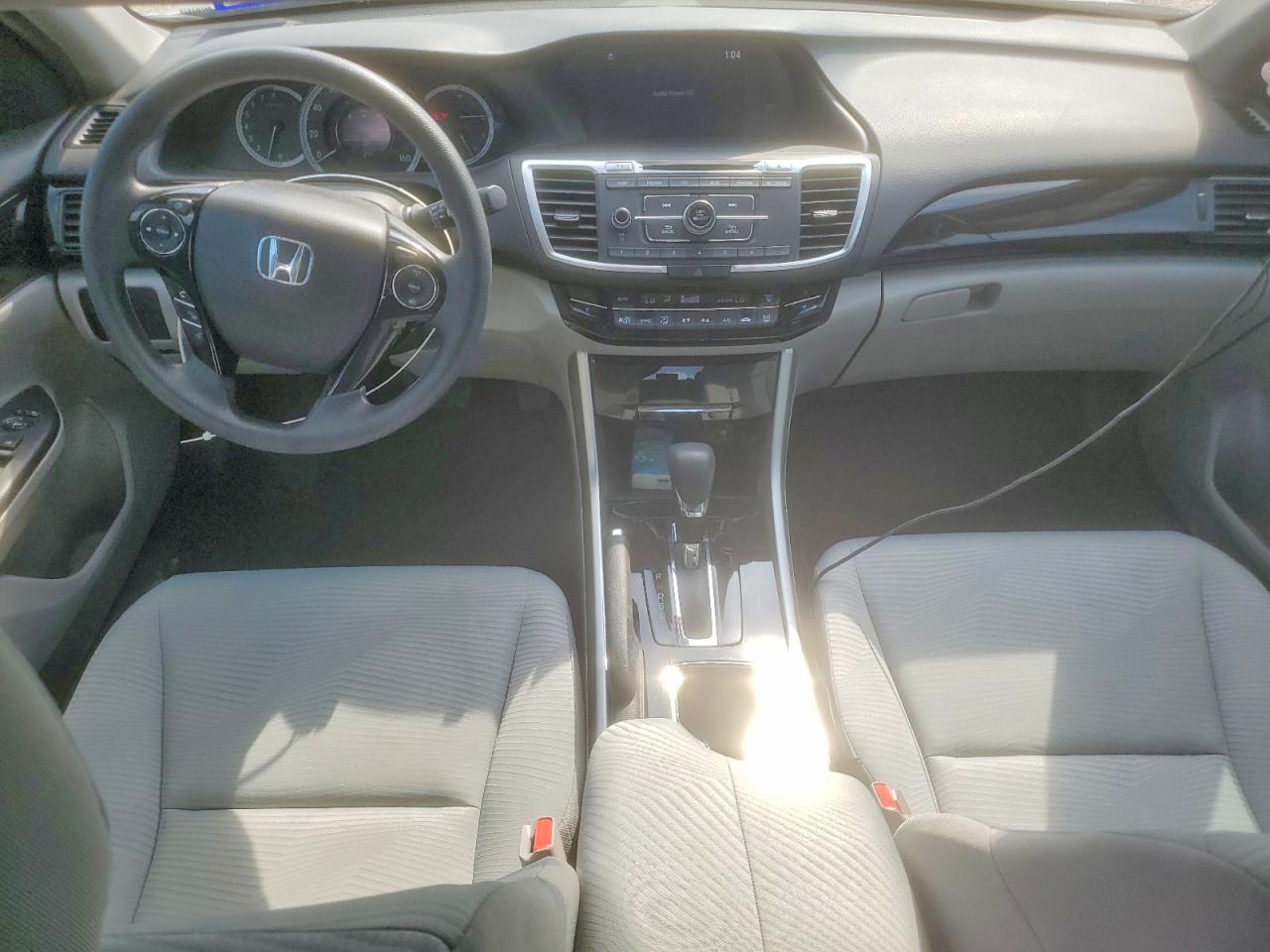 2016 HONDA ACCORD LX photo 22