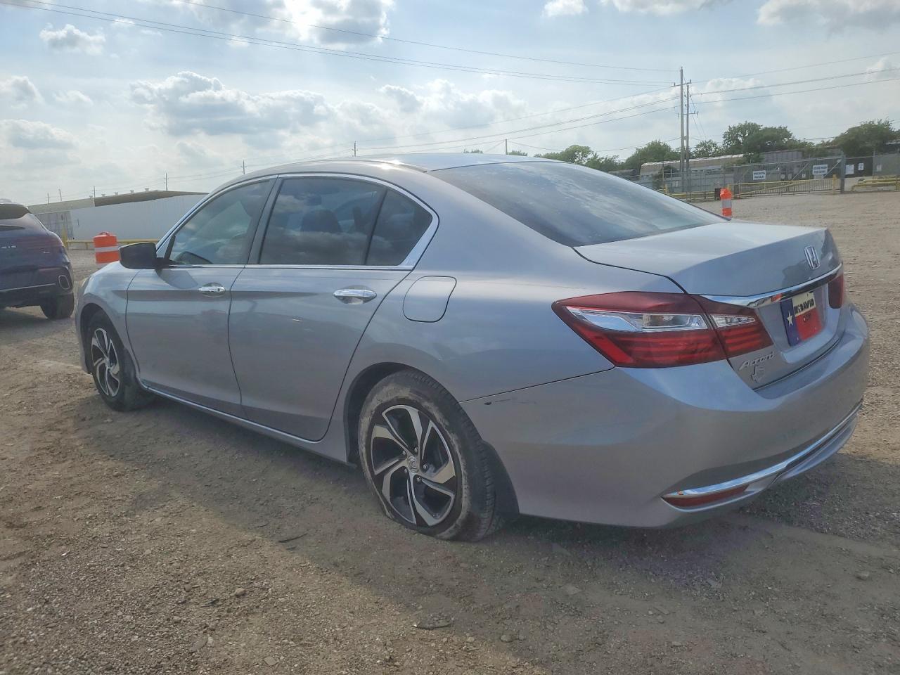 2016 HONDA ACCORD LX photo 4