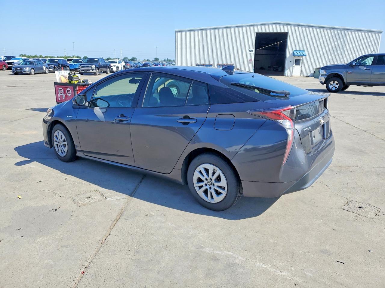 2016 TOYOTA PRIUS TWO photo 4