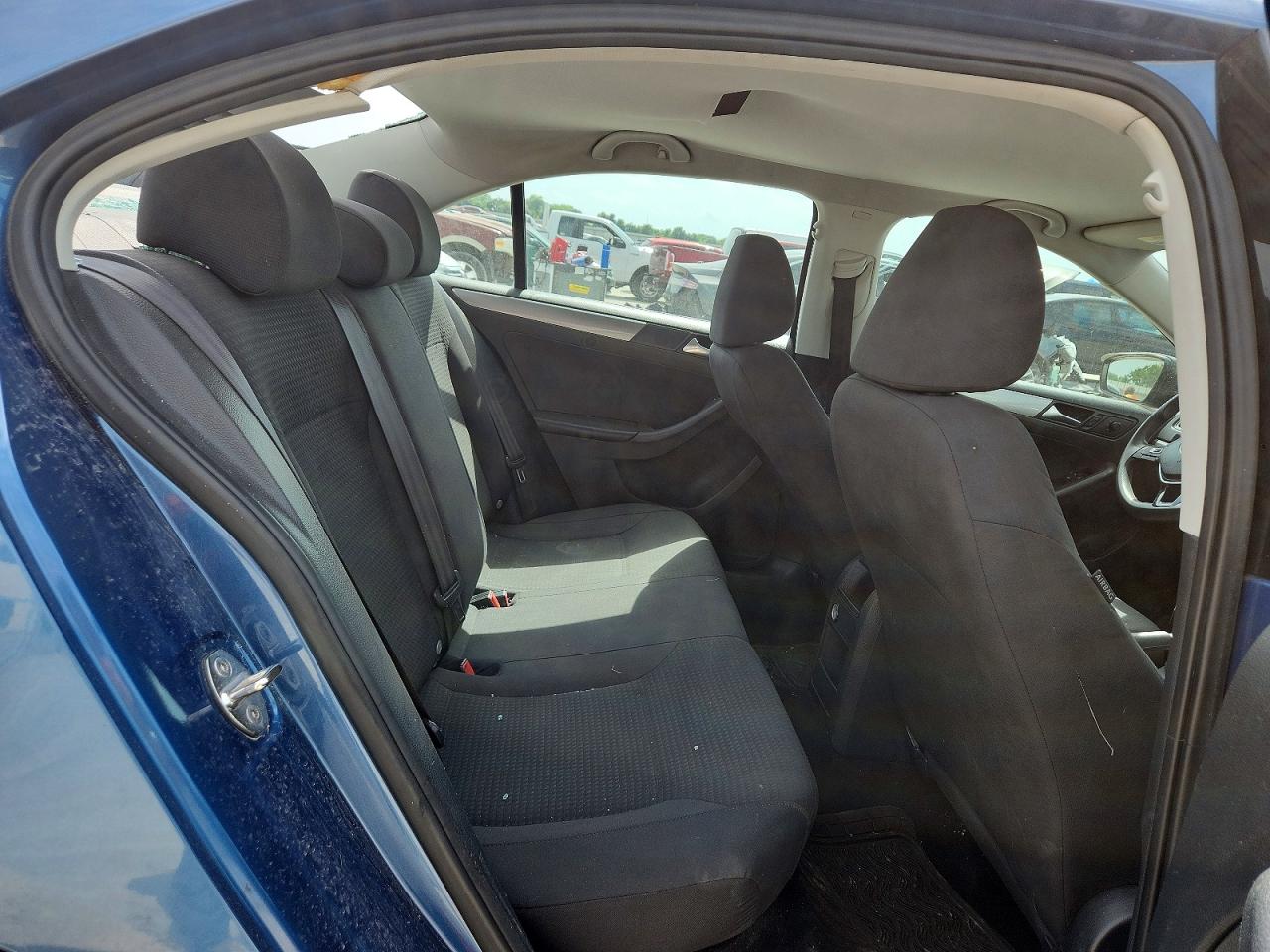 2015 VOLKSWAGEN JETTA SE photo 19