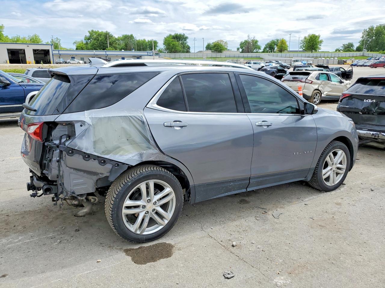 2018 CHEVROLET EQUINOX PREMIER photo 5