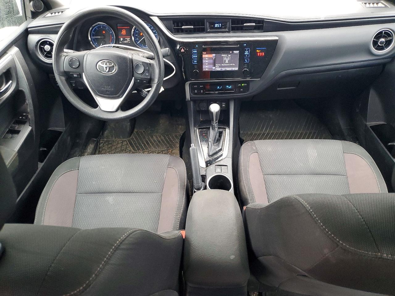2018 TOYOTA COROLLA L photo 15