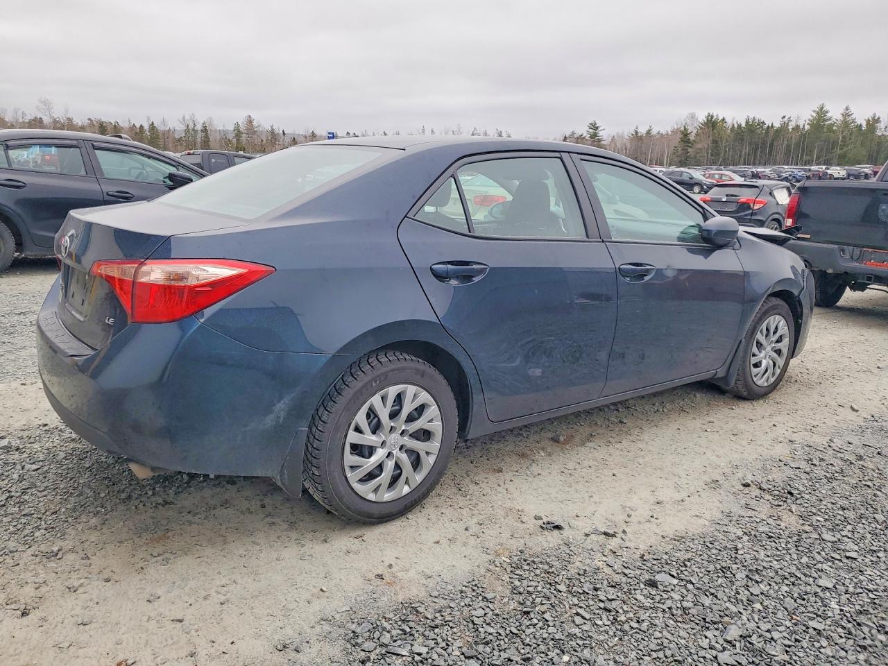 2018 TOYOTA COROLLA L photo 5