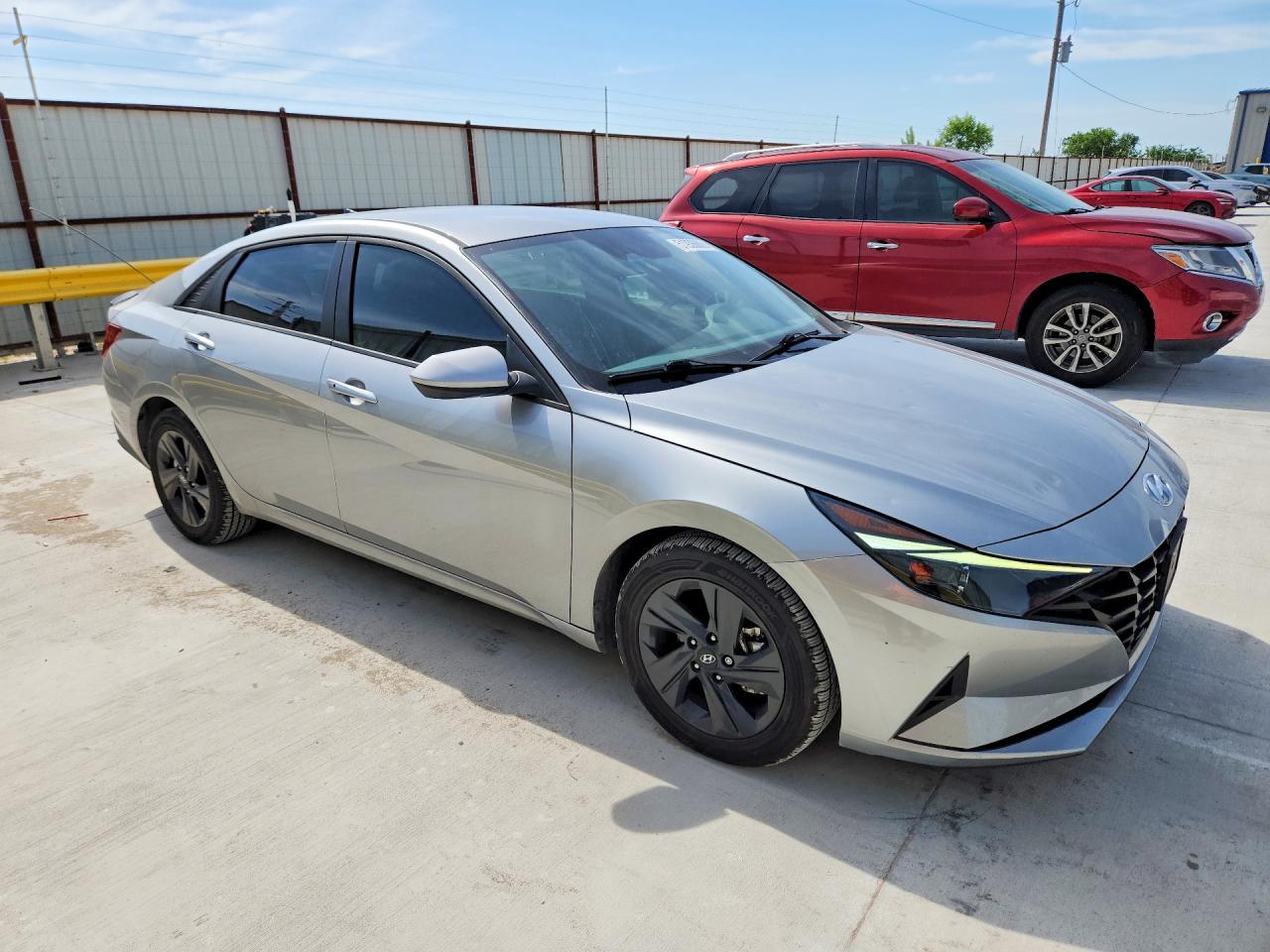 2021 HYUNDAI ELANTRA SEL photo 4