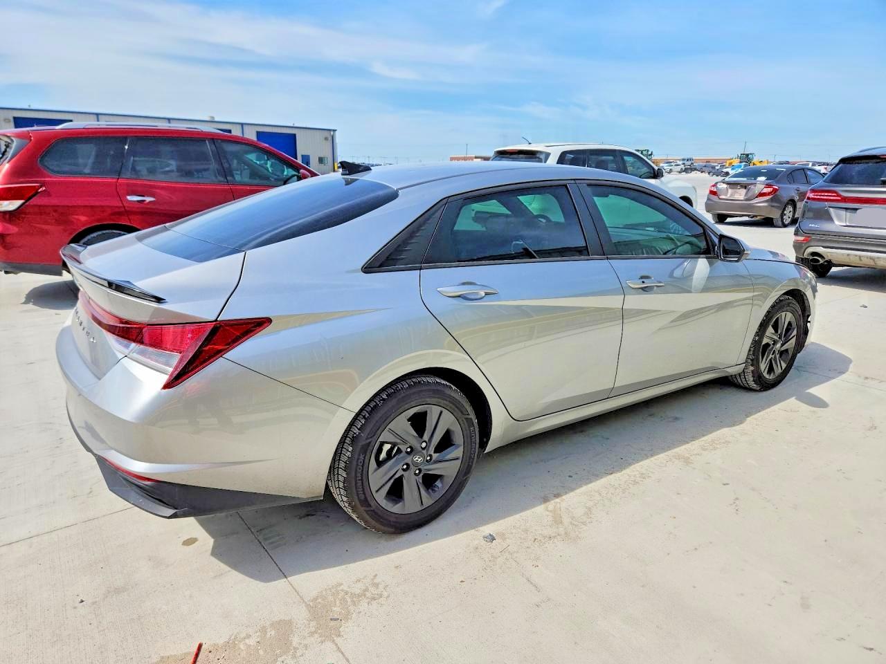 2021 HYUNDAI ELANTRA SEL photo 3