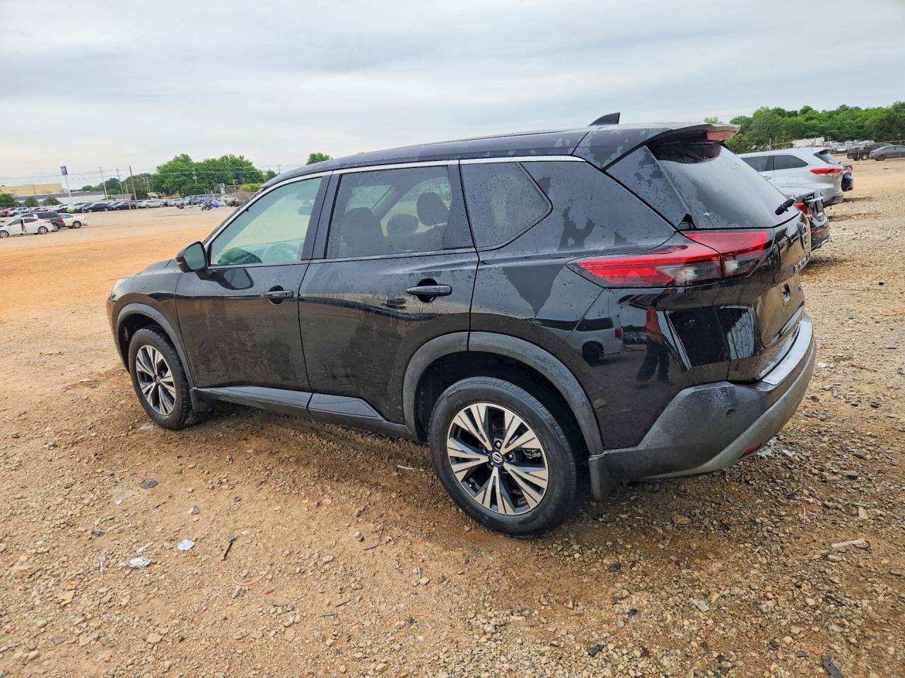 2021 NISSAN ROGUE SV photo 3