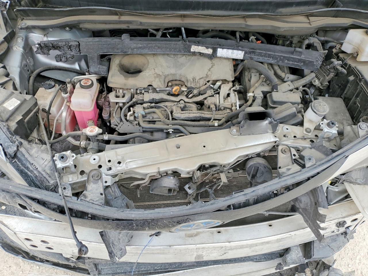2021 TOYOTA SIENNA XLE photo 23