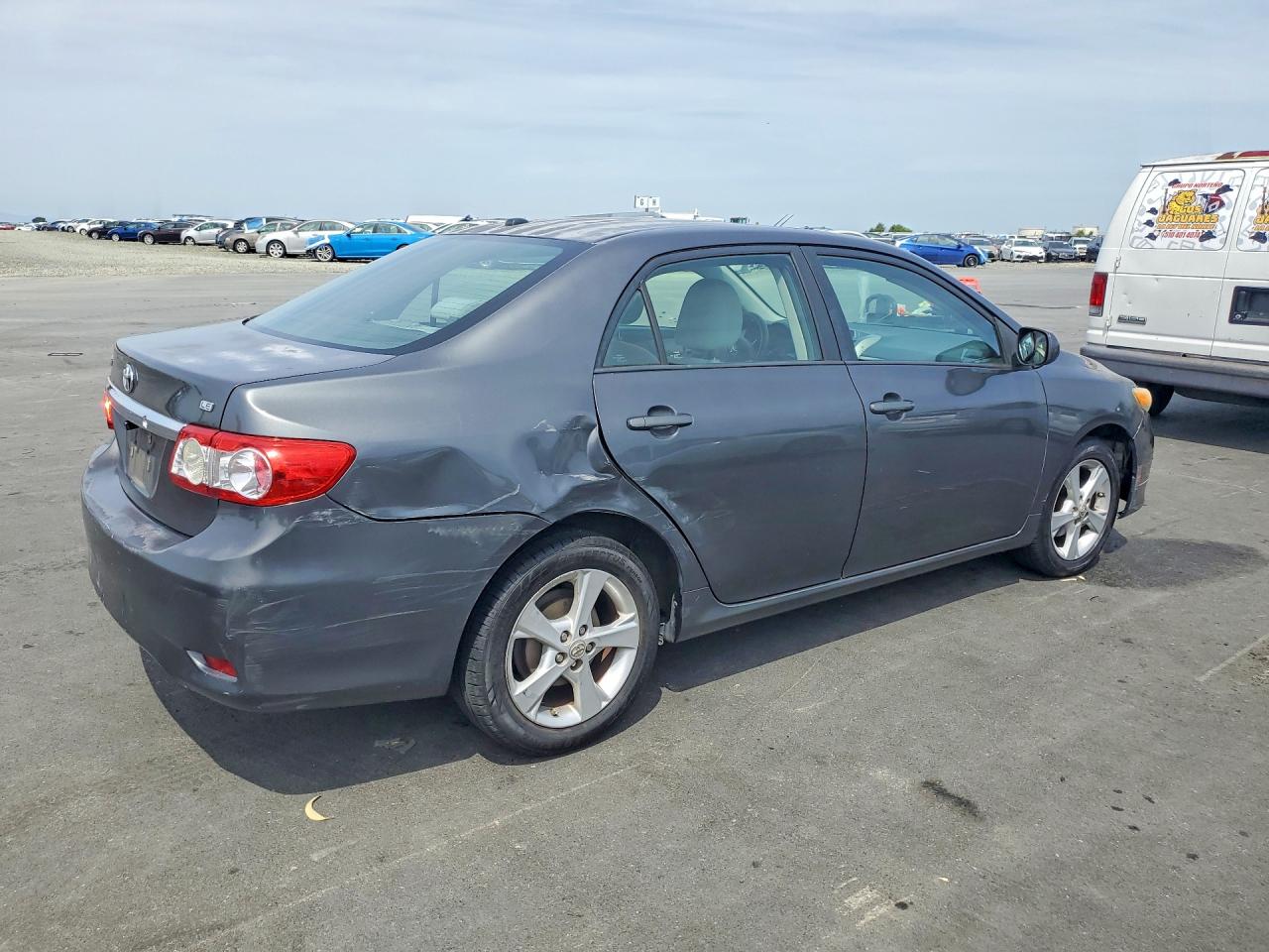 2012 TOYOTA COROLLA LE photo 7