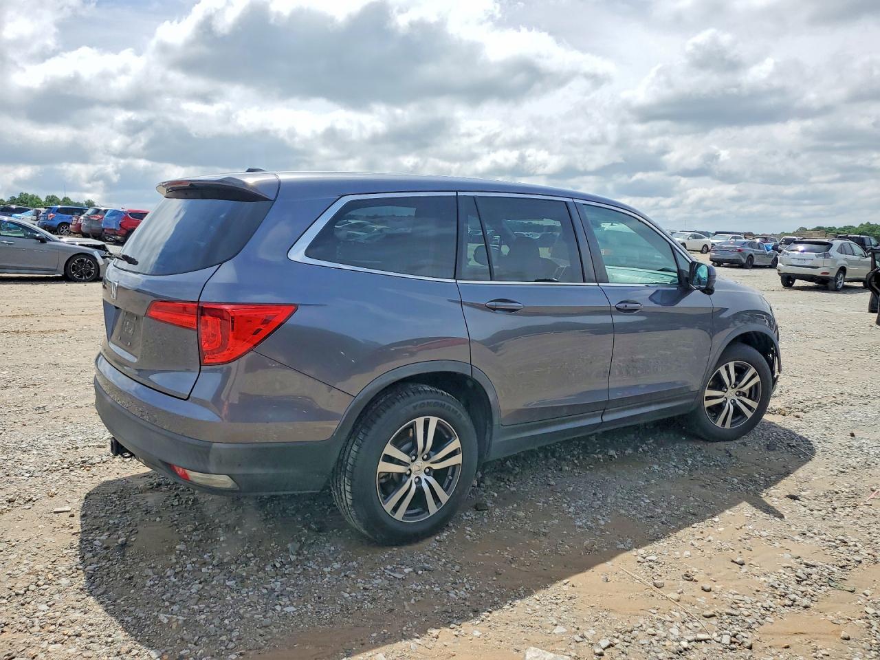 2016 HONDA PILOT EX photo 3