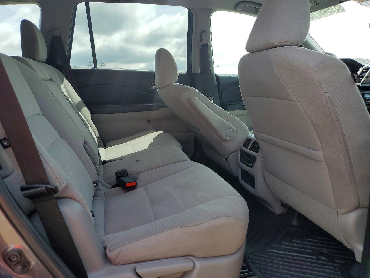 2016 HONDA PILOT EX photo 10