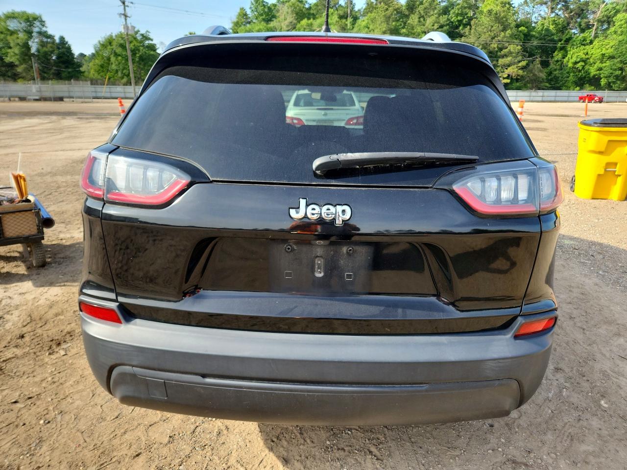 2019 JEEP CHEROKEE LATITUDE photo 16