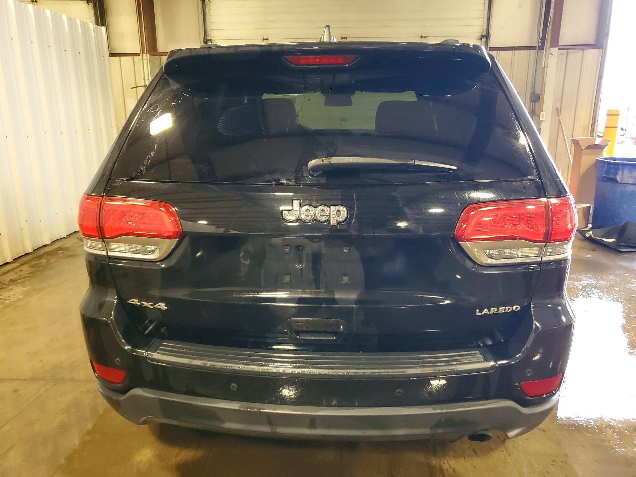 2018 JEEP GRAND CHEROKEE LAREDO photo 11
