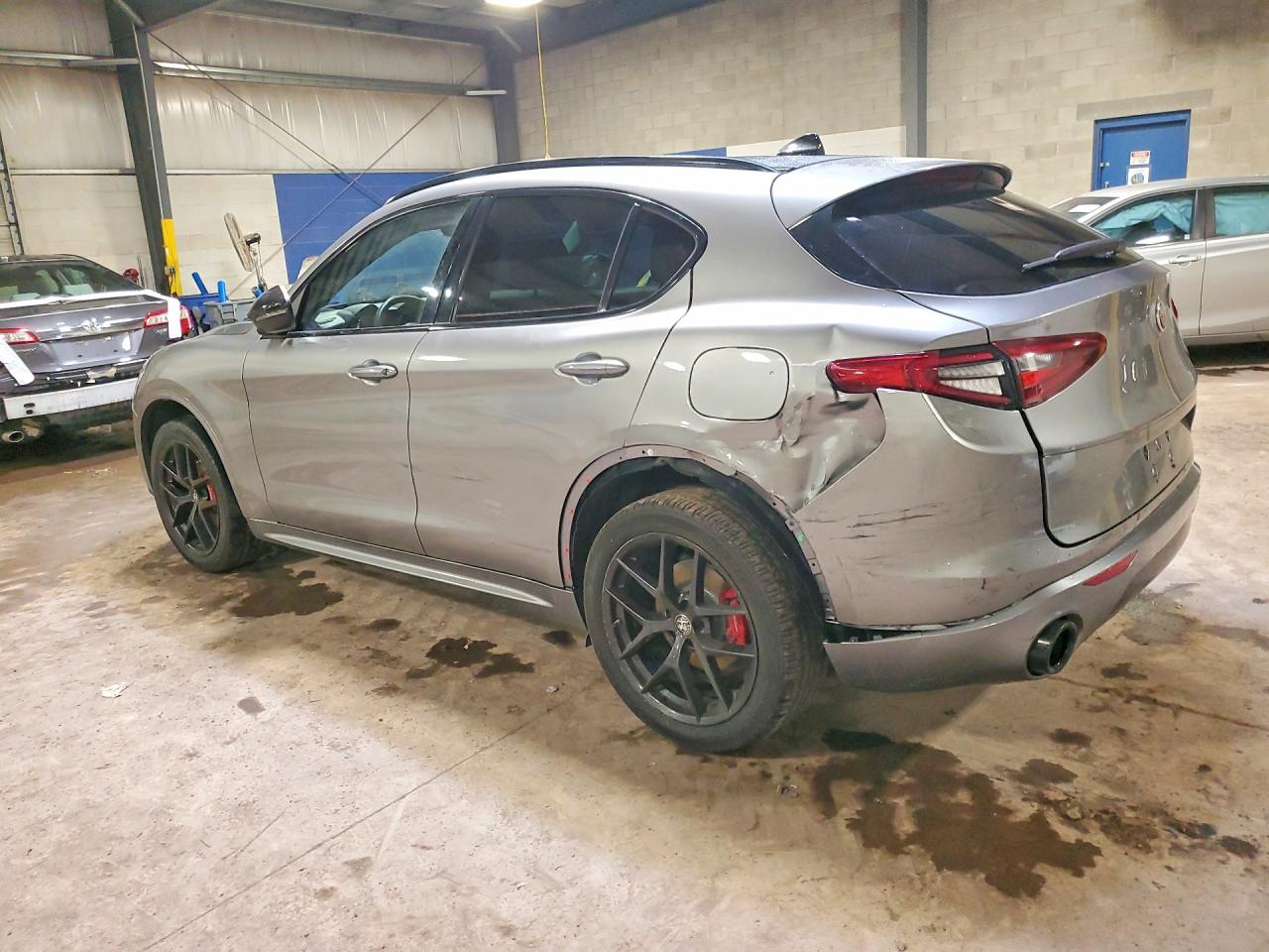 2020 ALFA ROMEO STELVIO photo 3