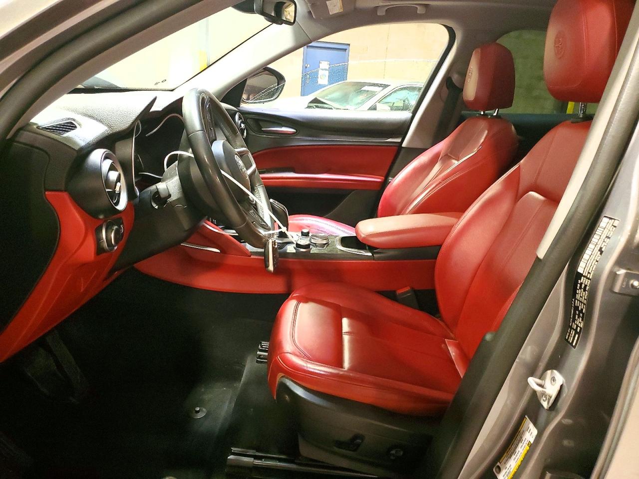 2020 ALFA ROMEO STELVIO photo 13