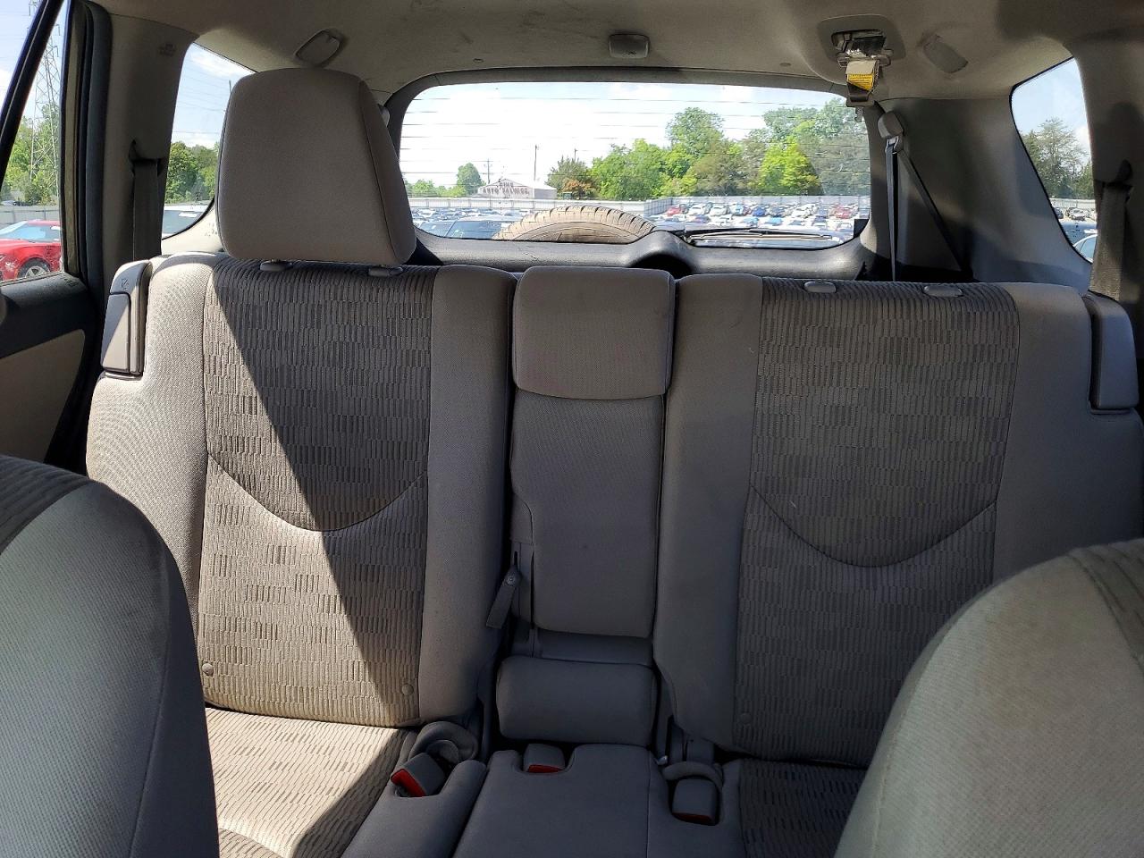 2011 TOYOTA RAV4 BASE photo 19