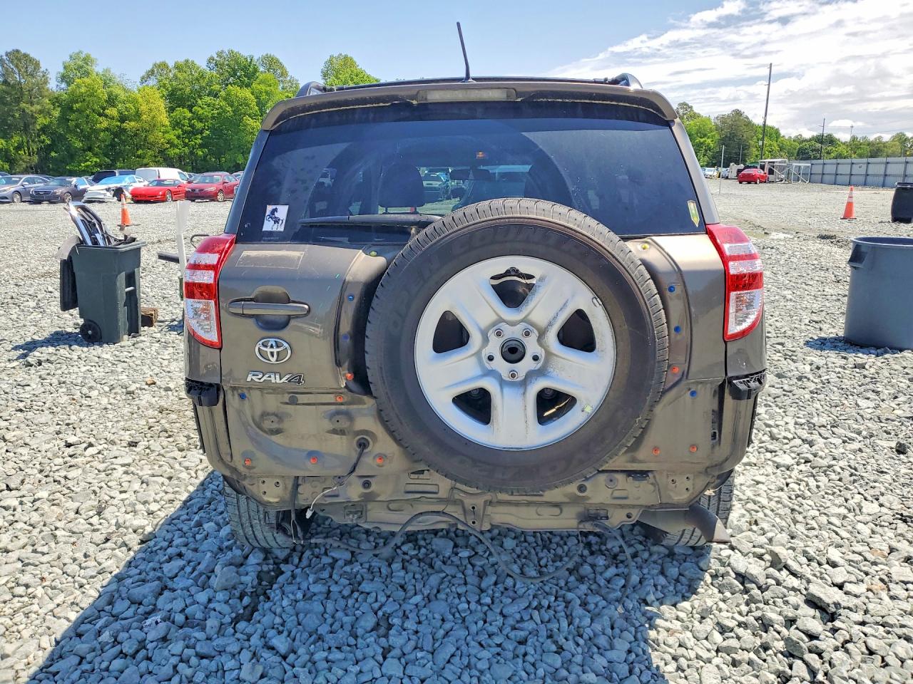2011 TOYOTA RAV4 BASE photo 11