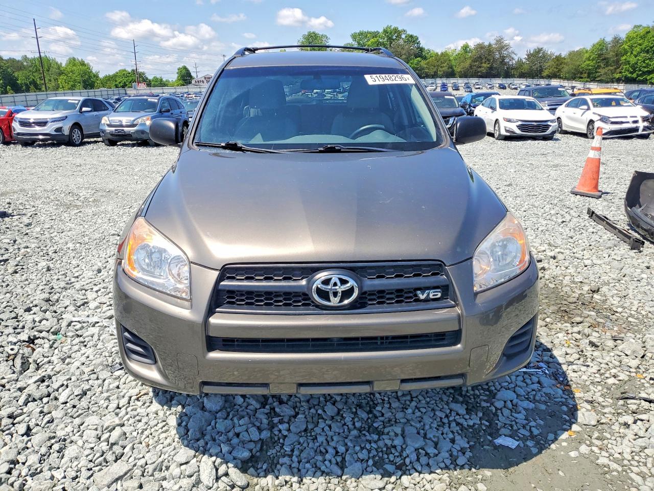 2011 TOYOTA RAV4 BASE photo 9