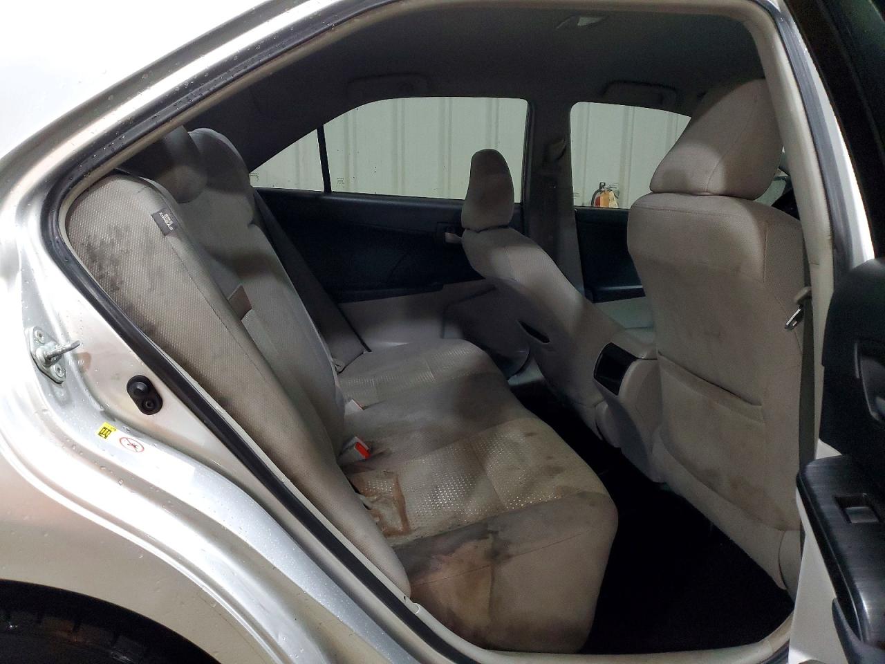 2012 TOYOTA CAMRY LE photo 19