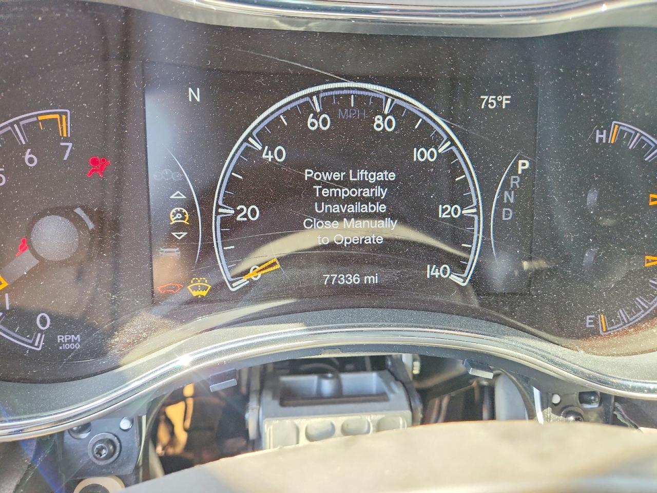 2020 JEEP GRAND CHEROKEE OVERLAND photo 25