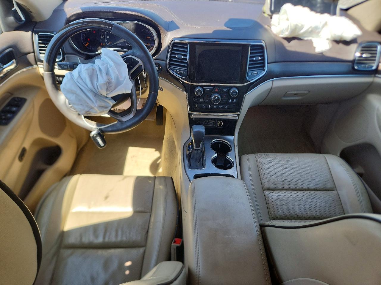 2020 JEEP GRAND CHEROKEE OVERLAND photo 22