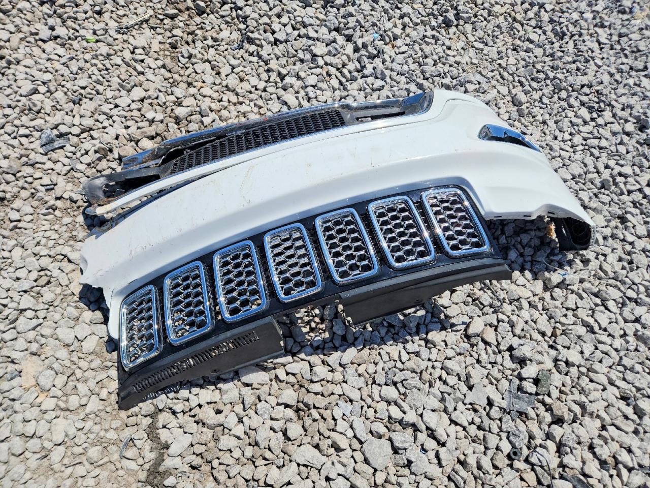 2020 JEEP GRAND CHEROKEE OVERLAND photo 37