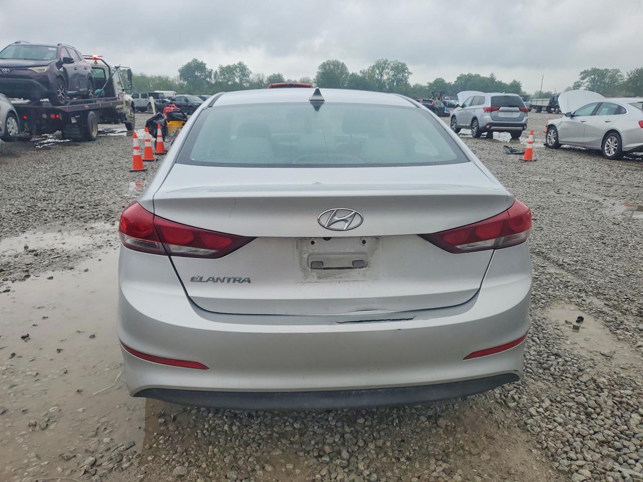 2018 HYUNDAI ELANTRA SEL photo 6