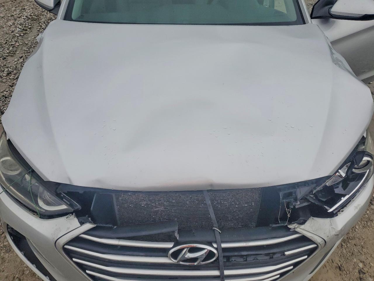 2018 HYUNDAI ELANTRA SEL photo 11