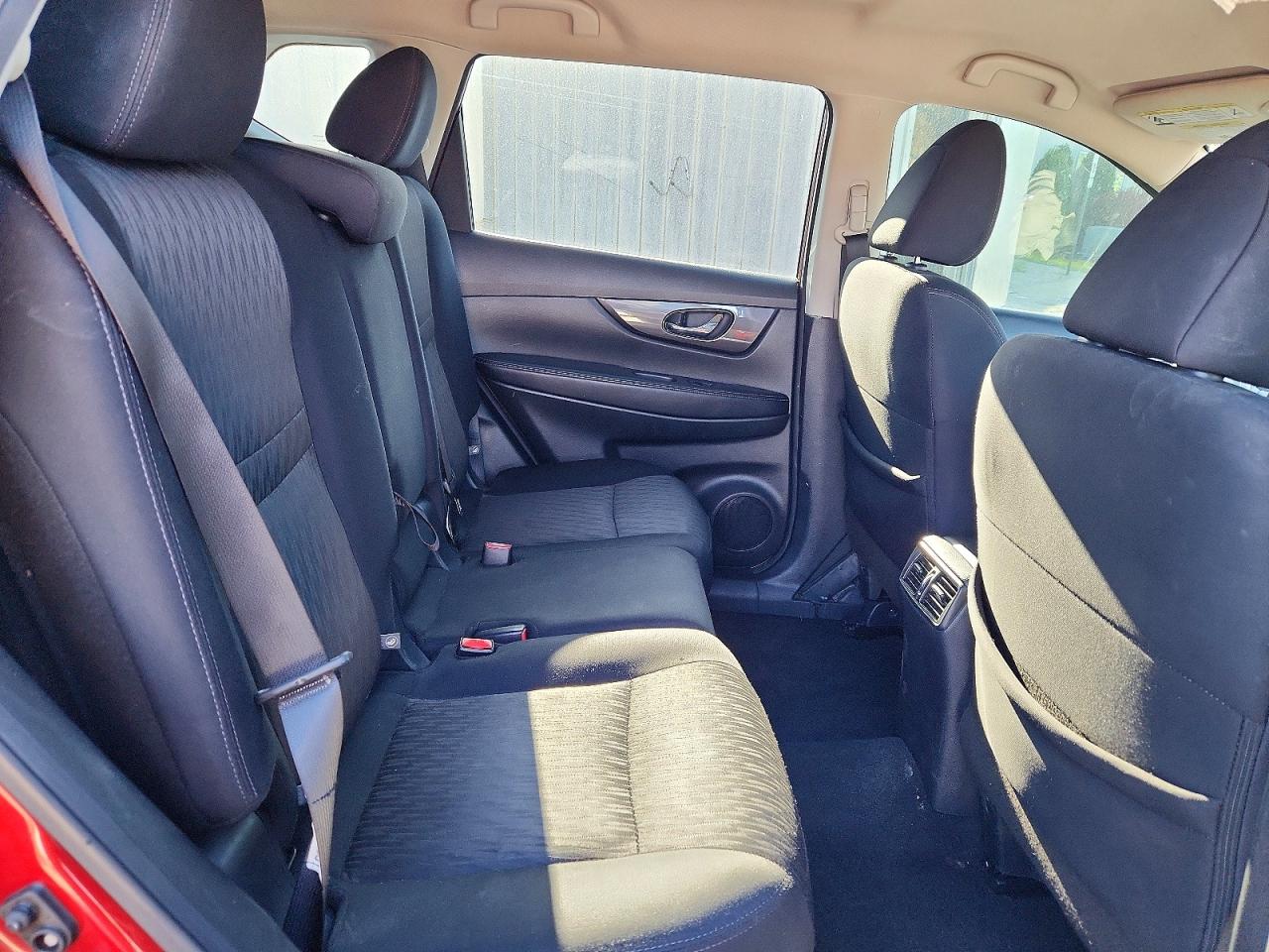 2020 NISSAN ROGUE SV photo 21