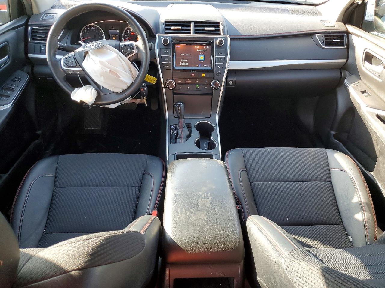 2017 TOYOTA CAMRY SE photo 15