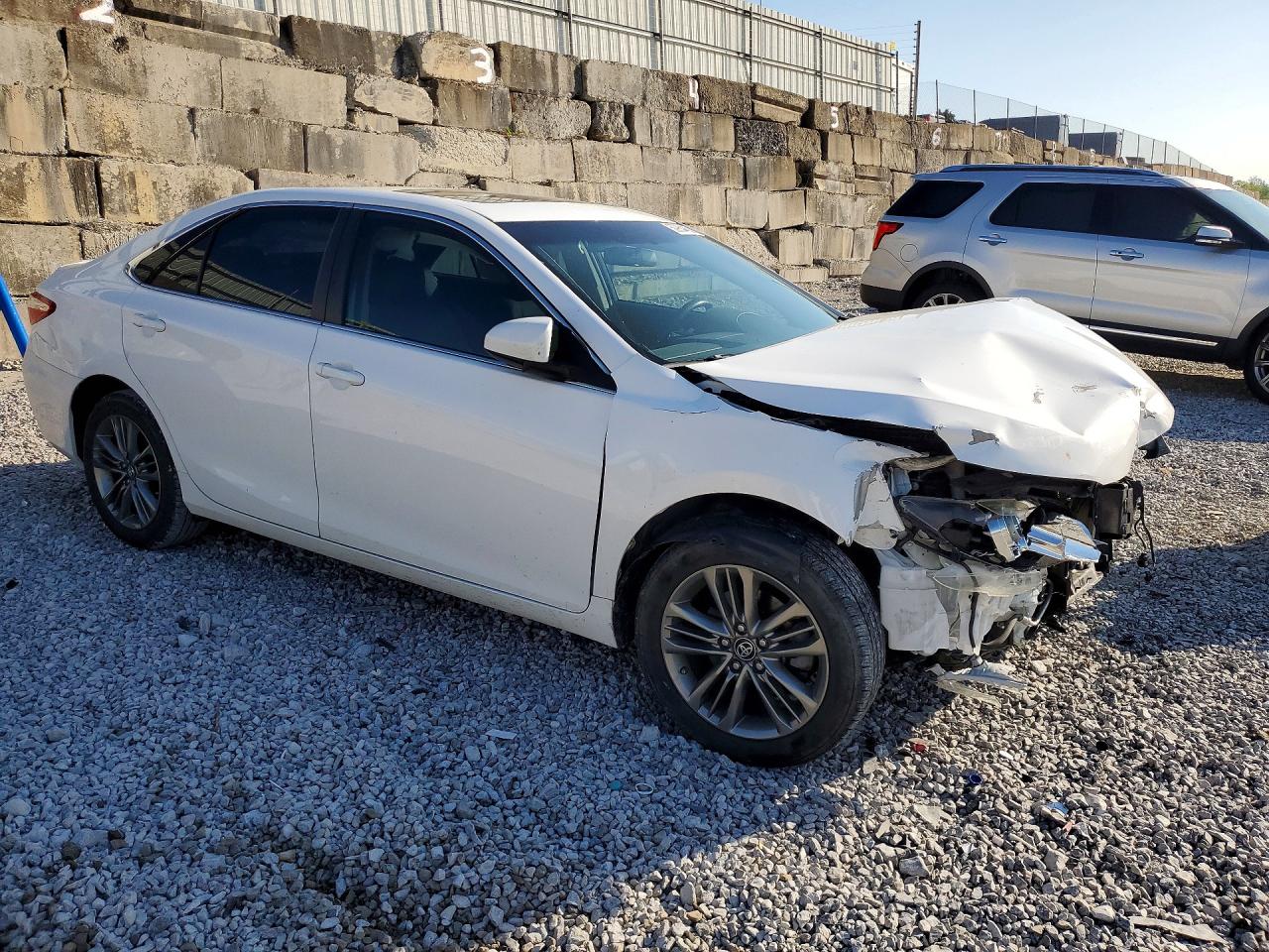 2017 TOYOTA CAMRY SE photo 7