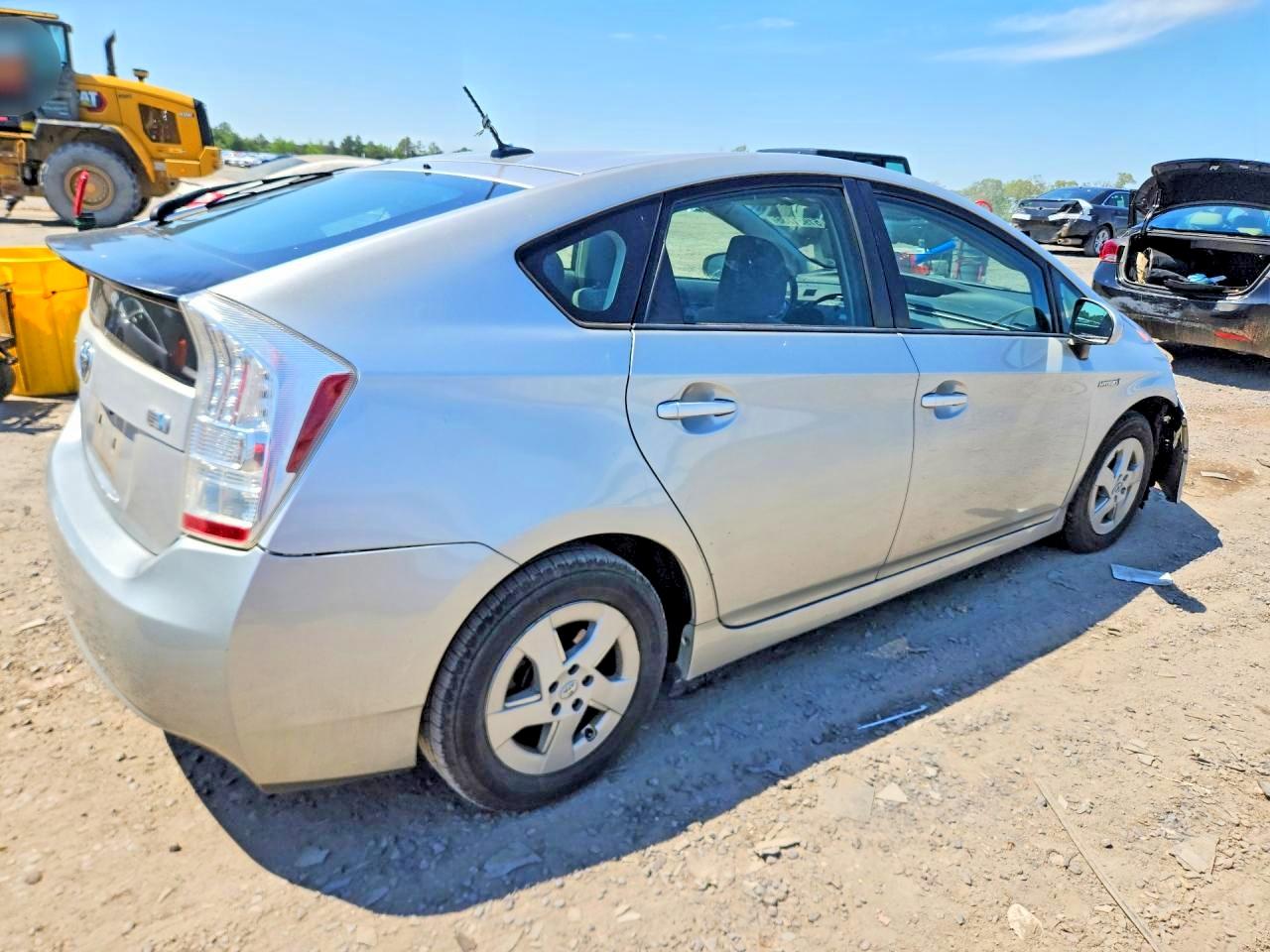 2010 TOYOTA PRIUS II photo 5