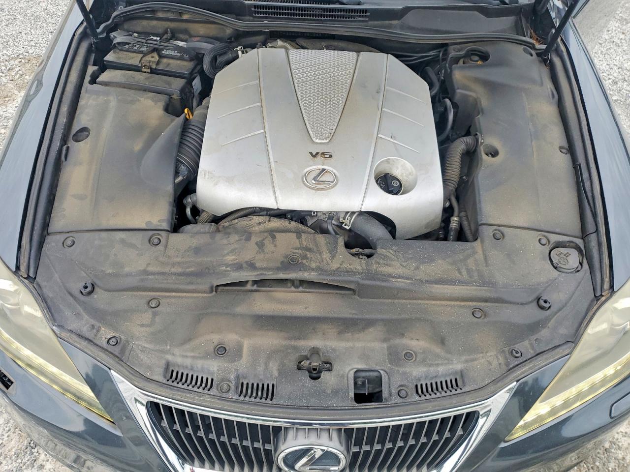 2011 LEXUS IS 350 photo 31