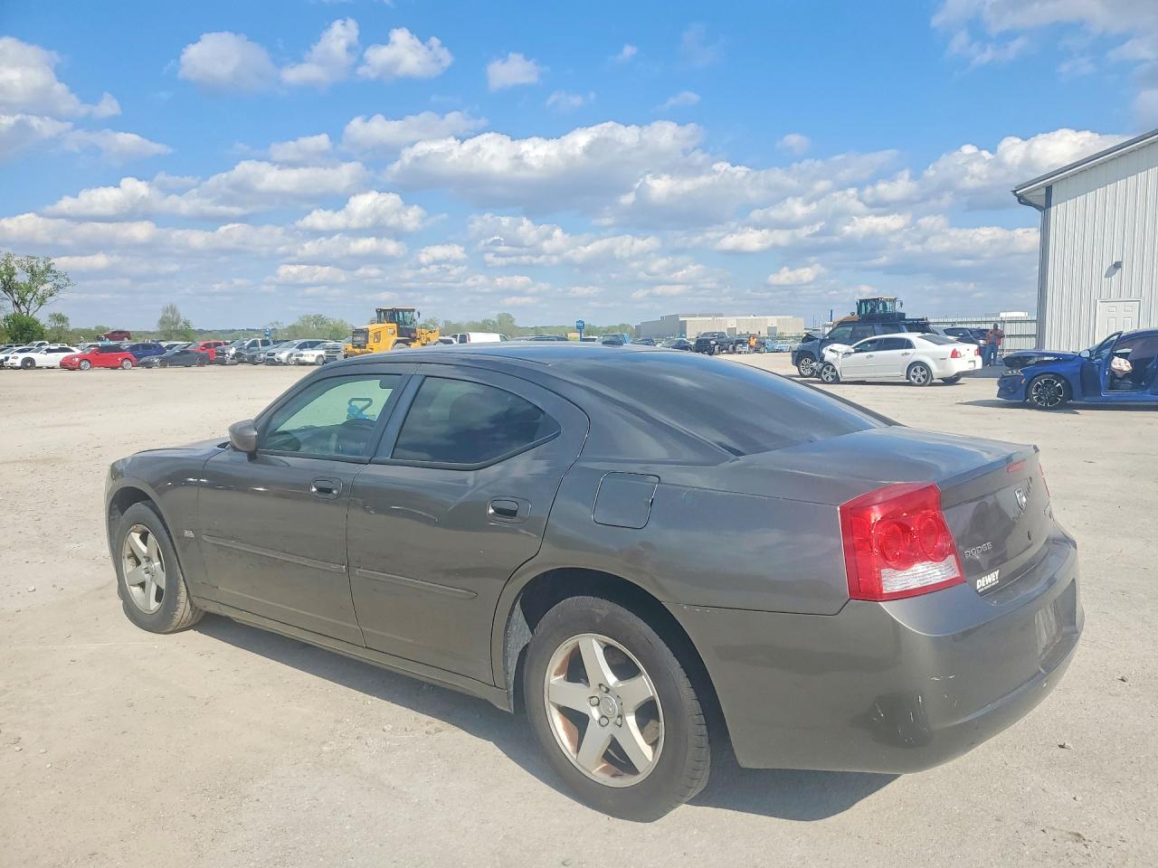 2010 DODGE CHARGER SXT photo 3