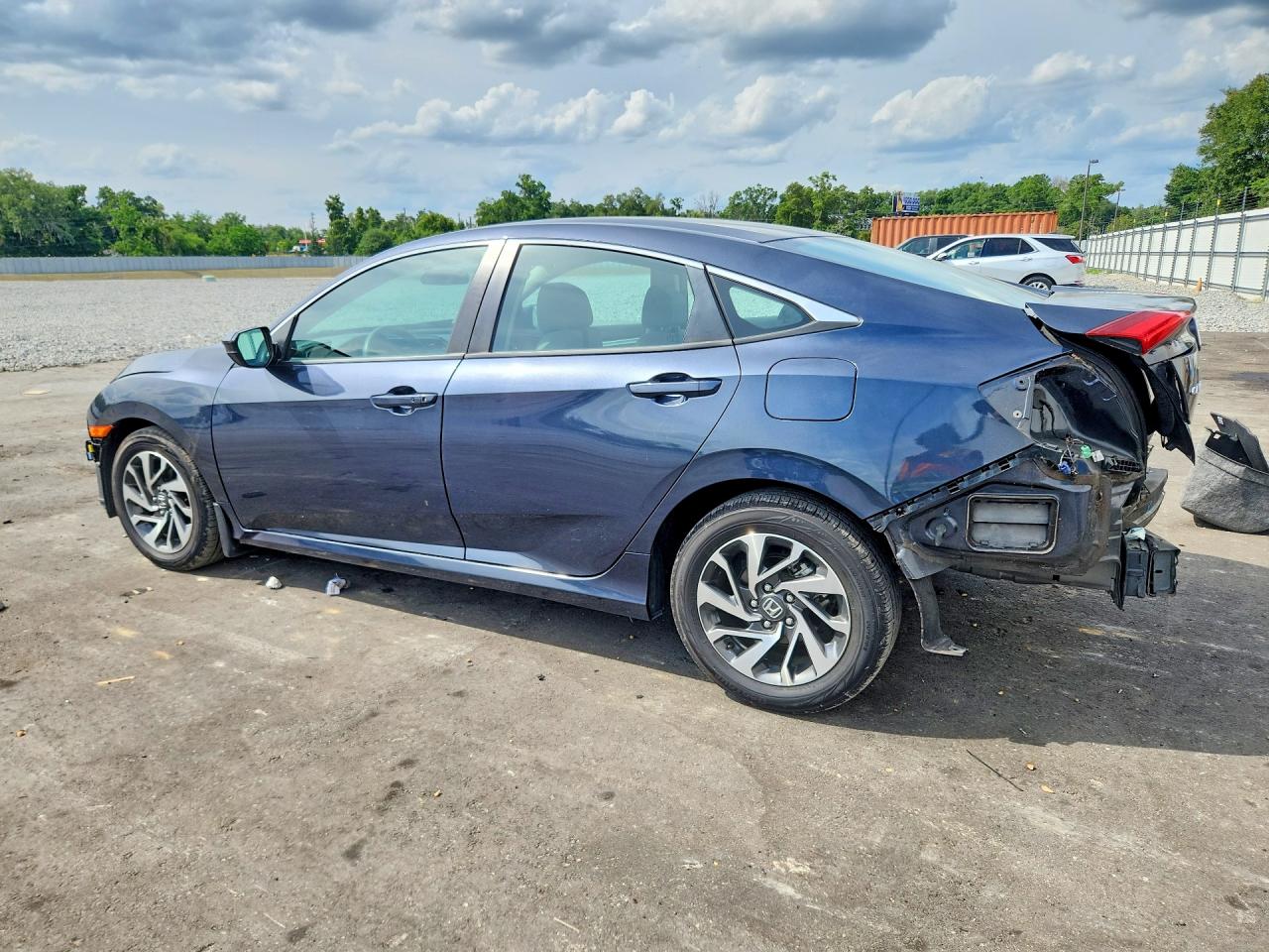 2016 HONDA CIVIC EX photo 2