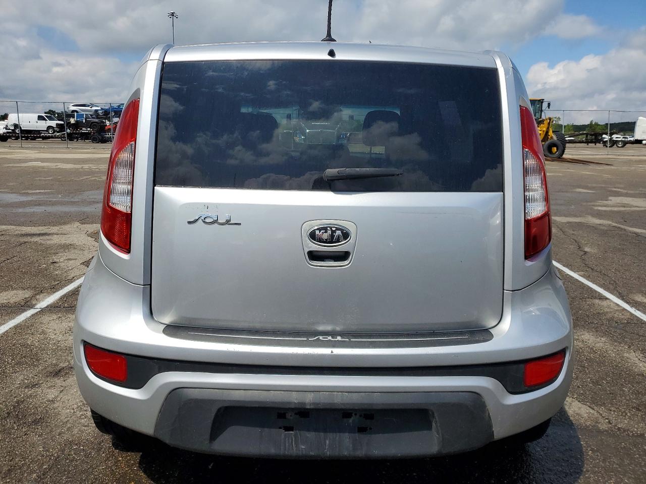 2012 KIA SOUL + photo 11