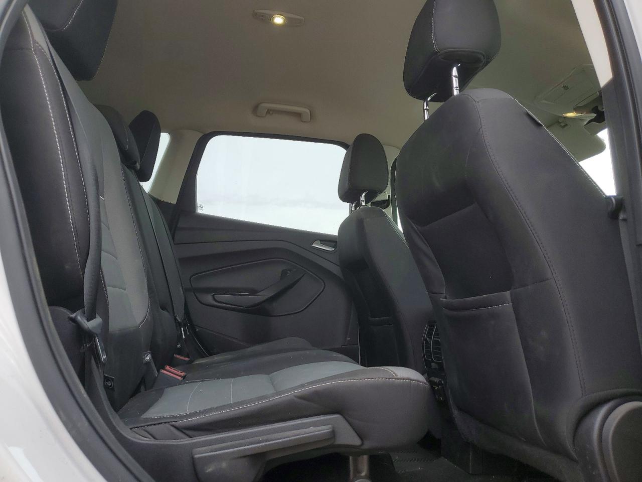 2015 FORD ESCAPE SE photo 21
